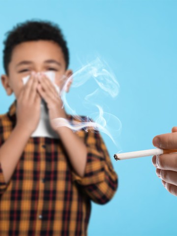 passive tobacco use Father's passive smoke exposure before puberty may impair lung function in  future generations